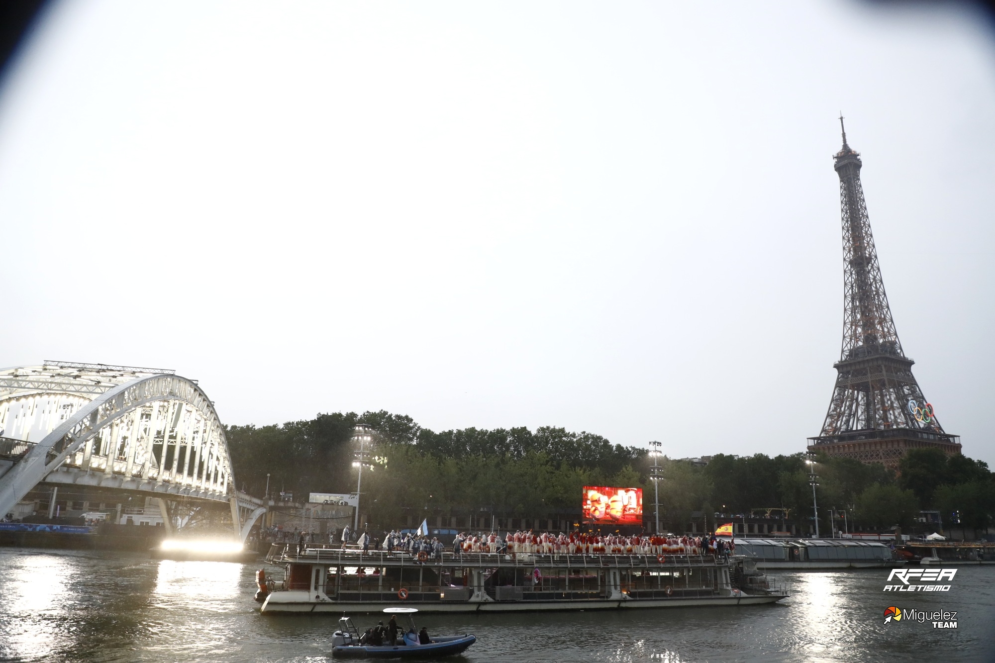 Paris 2024 desfile ESP