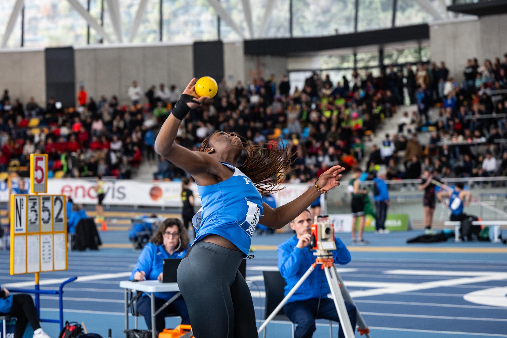 Andrea Njimi Tankeu - peso Sabadell