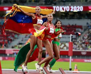 Quiérete más, lo dice Yulimar Rojas Quiérete más, lo dice Yulimar Rojas