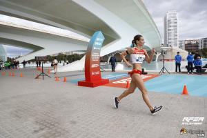 Laura García-Caro : "No podía correr 30', como para marchar 20km"