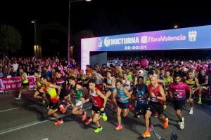 Mario Mola gana la 15K Nocturna FibraValencia con 11.000 corredores