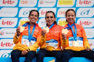Triplete histórico de oro con Ouhaddou y plata con Maayouf y oro en equipos en maratón femenino