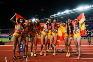 Las 'siete magníficas' revolucionan MARCA: "El secreto es que somos como hermanas"