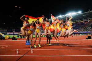 El éxito español del relevo femenino