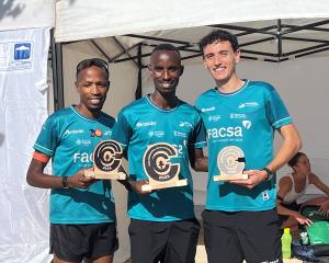 El Cross Ciutat de Castelló cierra su 45ª edición con un éxito total de participación y el mejor nivel competitivo