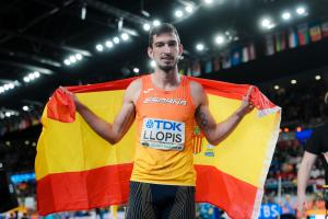 Quique Llopis: «Empecé en una 'escoleta' de atletismo pero volví al fútbol» | Las Provincias