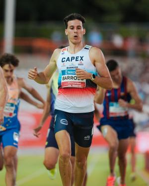 David Barroso, el nuevo fenómeno del 800m que ya apunta al podio del Europeo, manda en Madrid