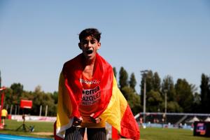 Los obstáculos le dan a España el tercer oro